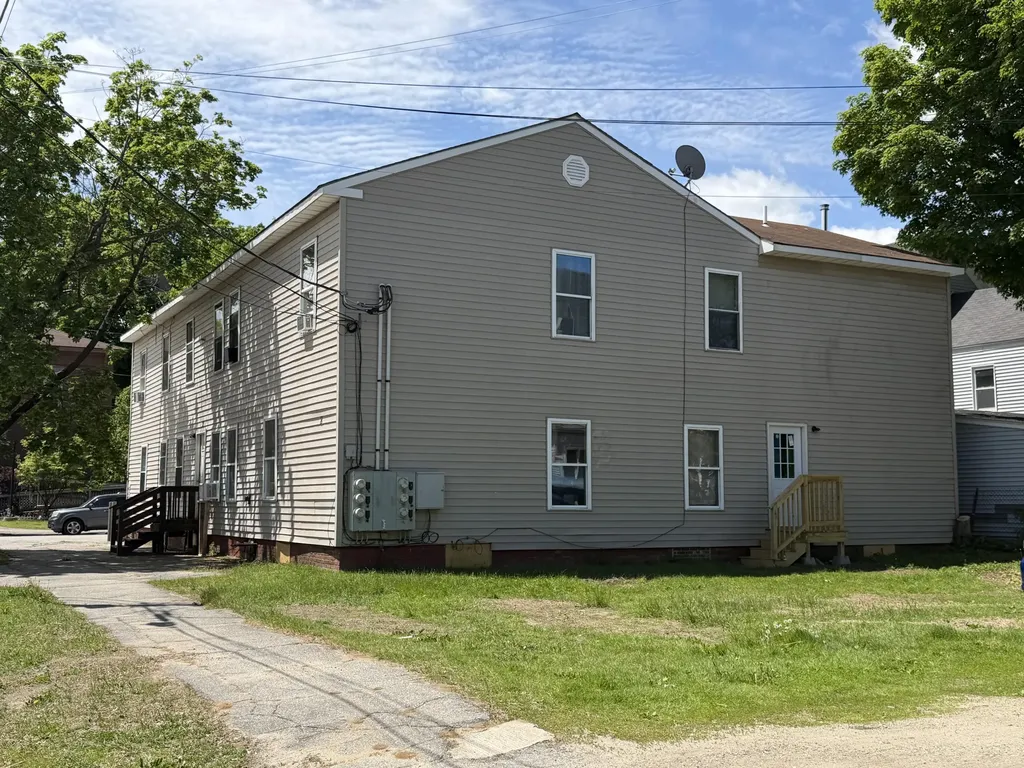 2 Oak Street Auburn ME 04210