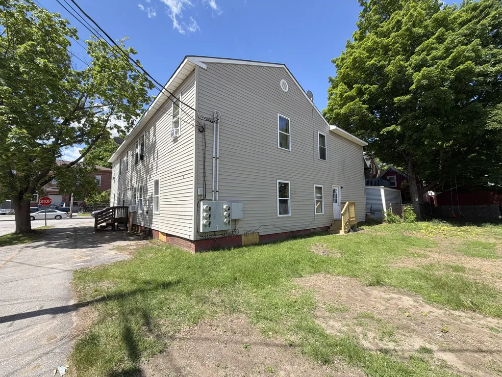 2 Oak Street Auburn ME 04210