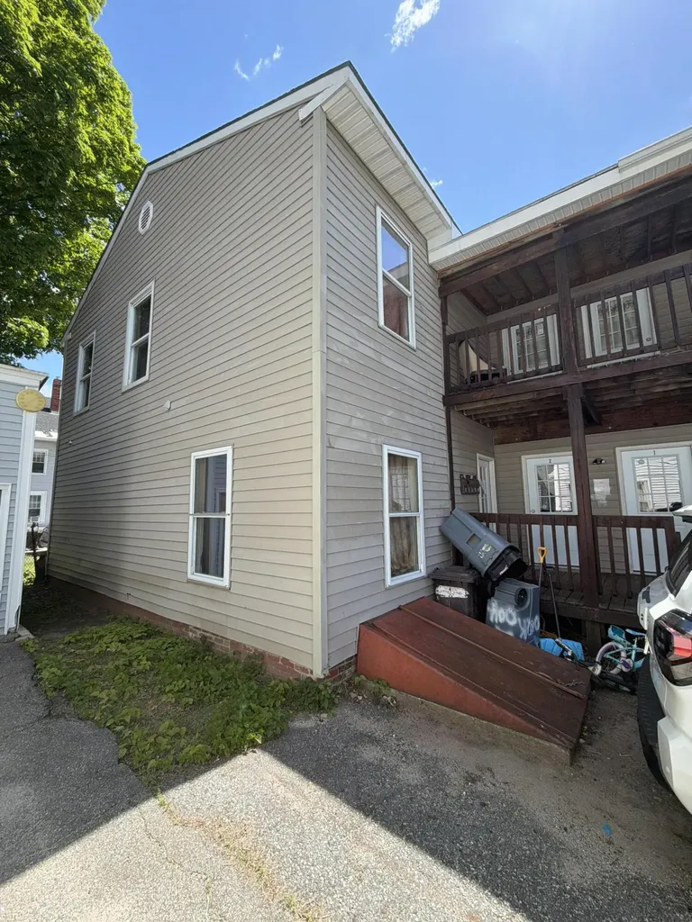 2 Oak Street Auburn ME 04210