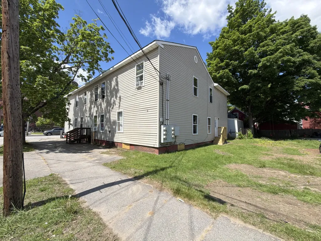 2 Oak Street Auburn ME 04210