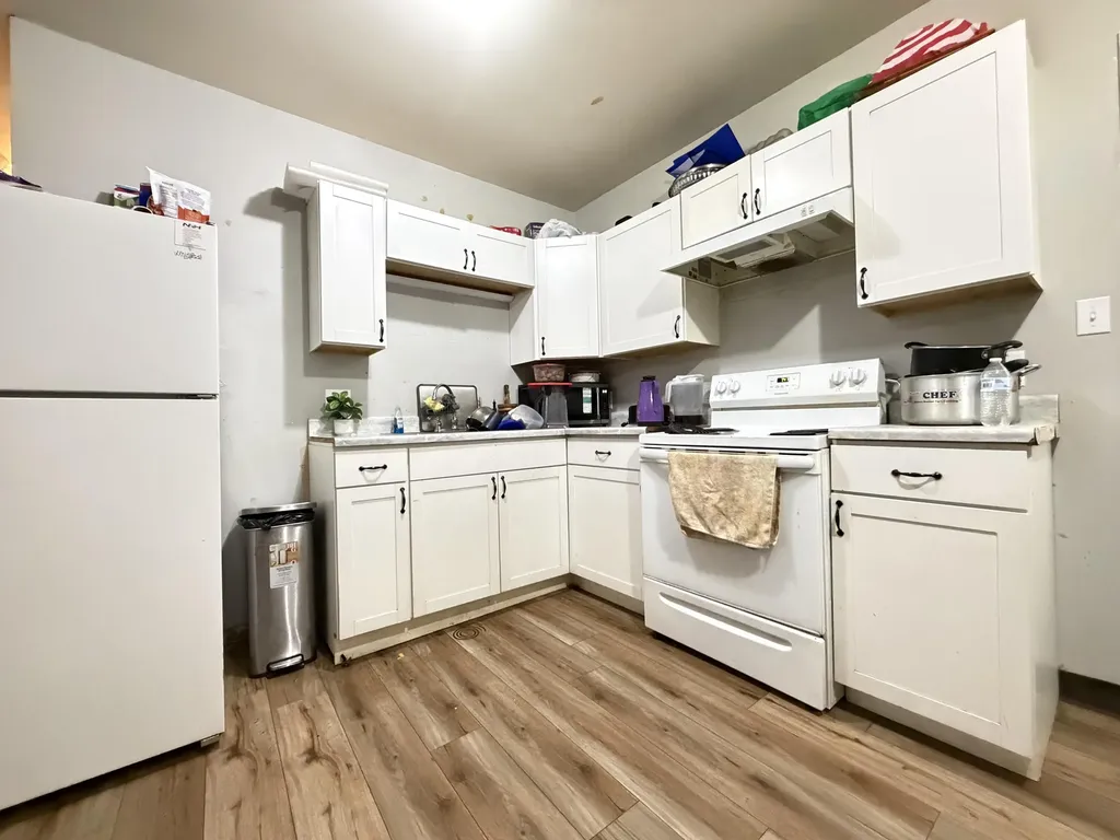 2 Oak Street Auburn ME 04210