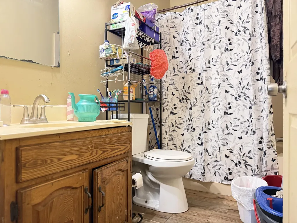 2 Oak Street Auburn ME 04210