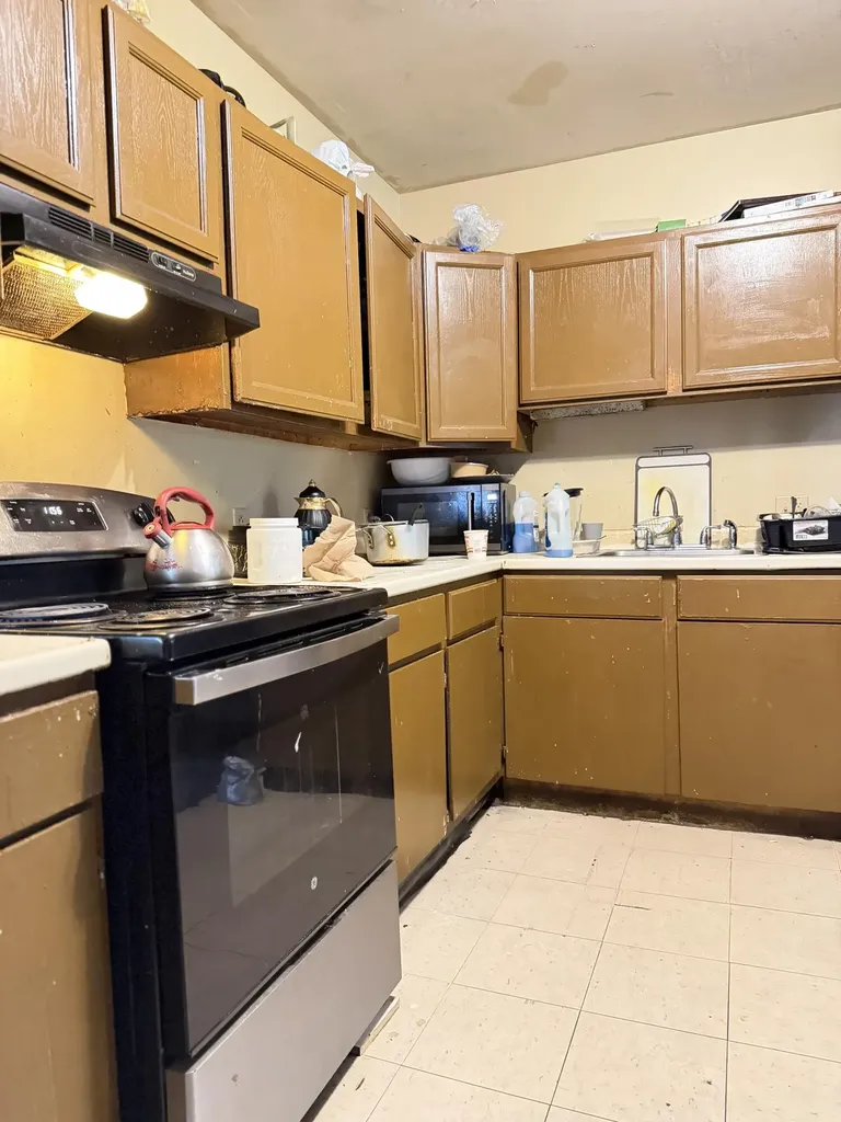 2 Oak Street Auburn ME 04210