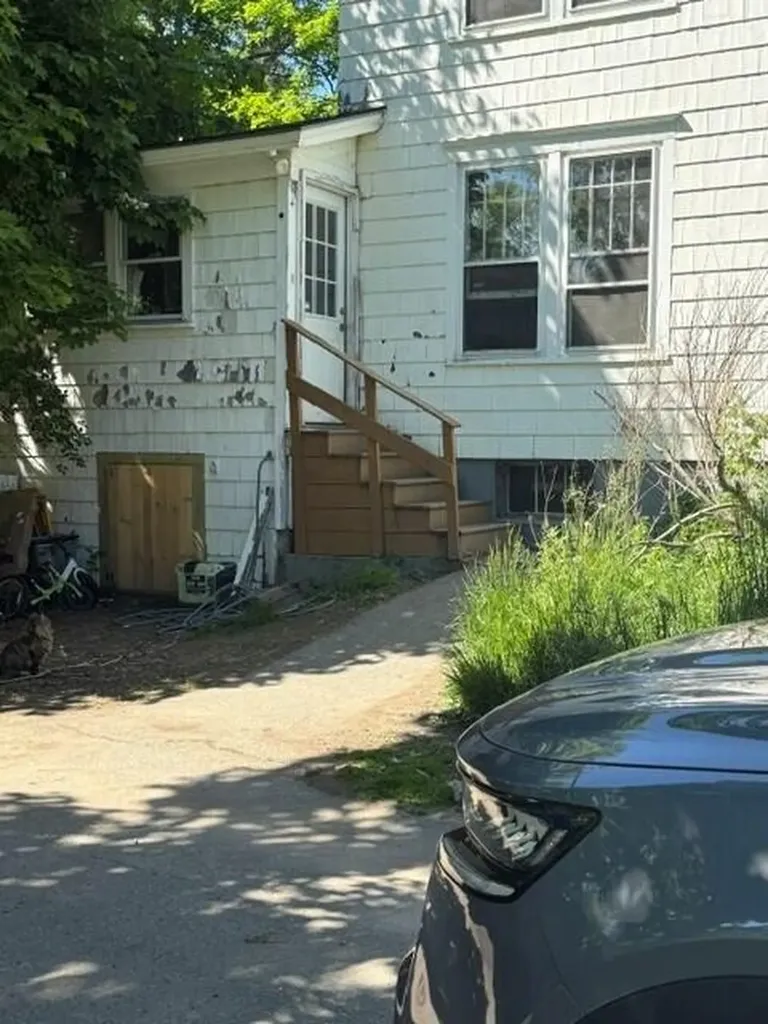 9 Winchester Street Fairfield ME 04937