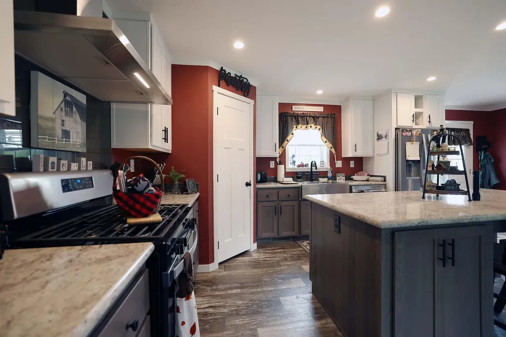 21 Rosie Lane Pittston ME 04345