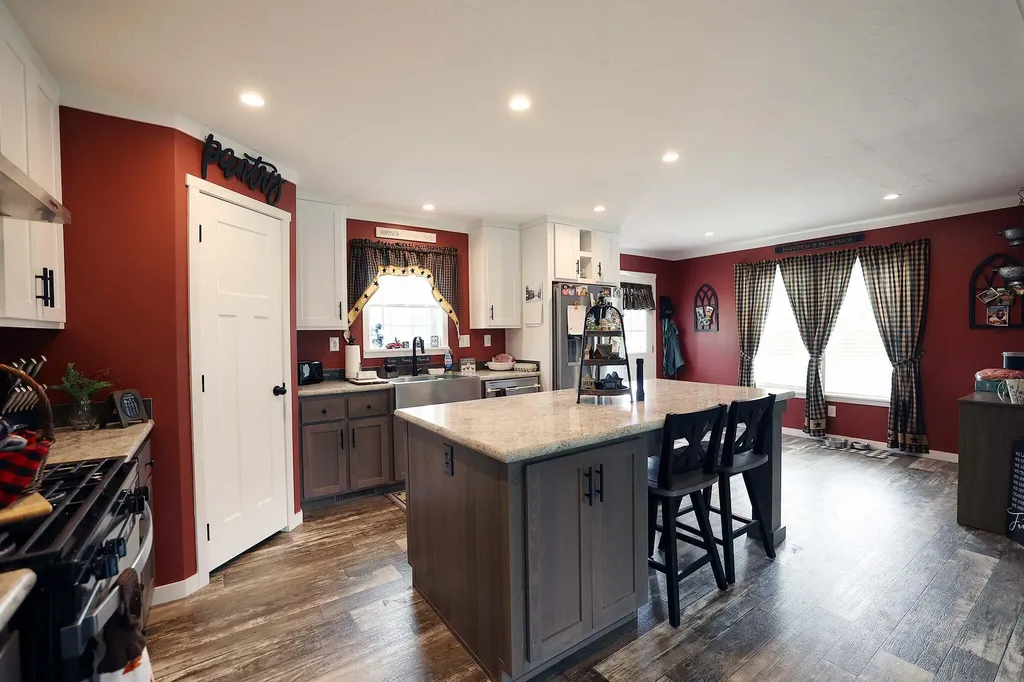 21 Rosie Lane Pittston ME 04345