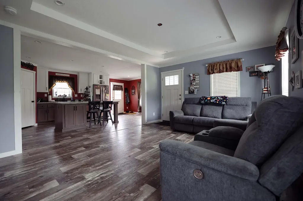 21 Rosie Lane Pittston ME 04345