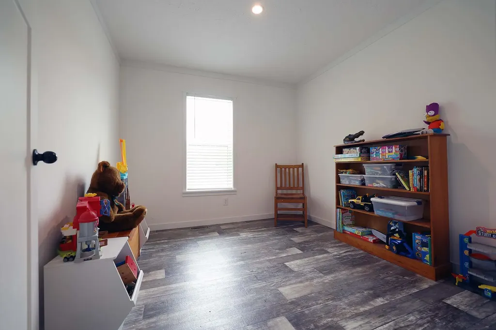 21 Rosie Lane Pittston ME 04345