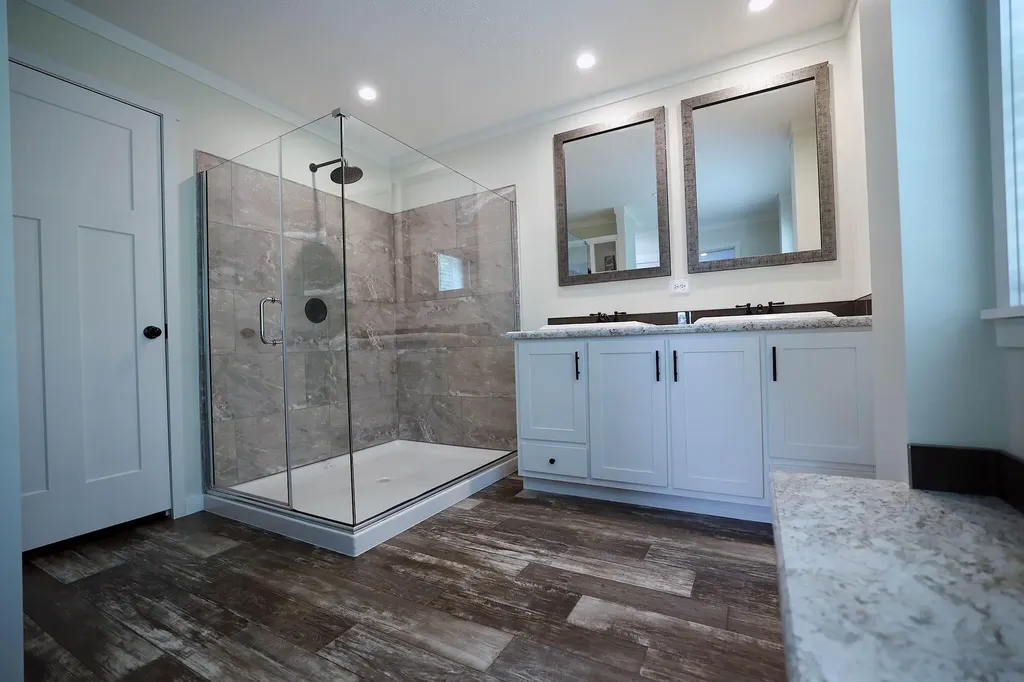 21 Rosie Lane Pittston ME 04345