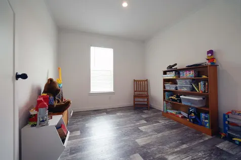 21 Rosie Lane Pittston ME 04345