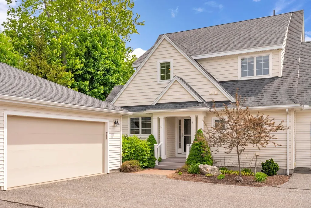 4 Ivy Way Brunswick ME 04011