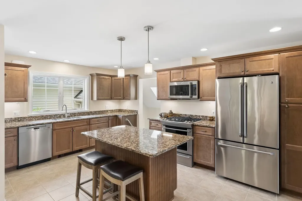4 Ivy Way Brunswick ME 04011