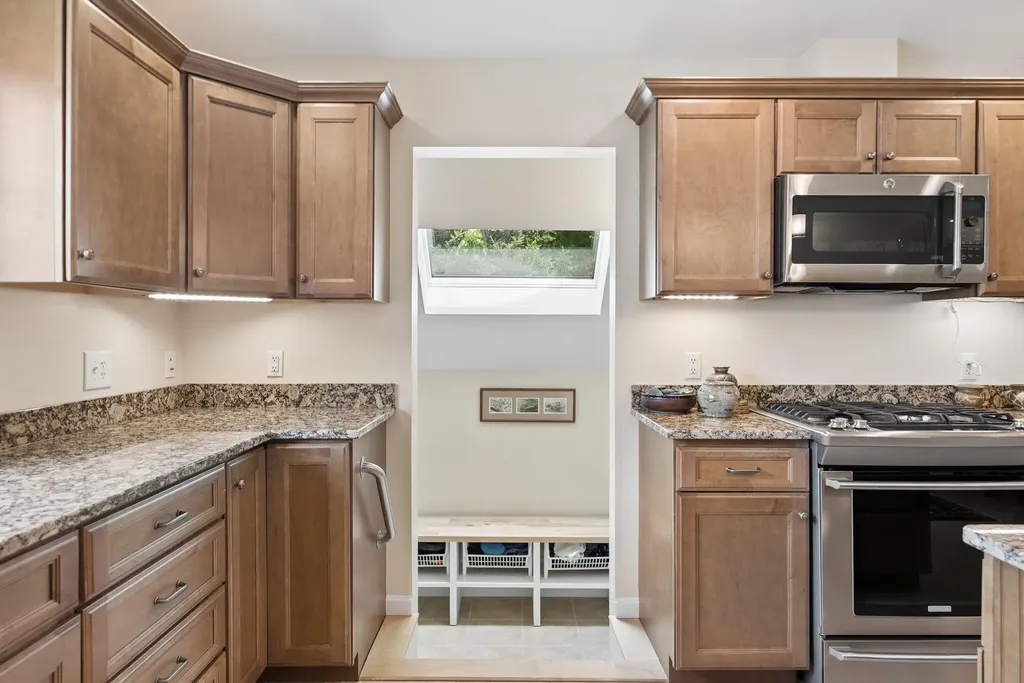 4 Ivy Way Brunswick ME 04011
