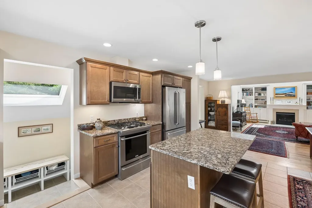 4 Ivy Way Brunswick ME 04011