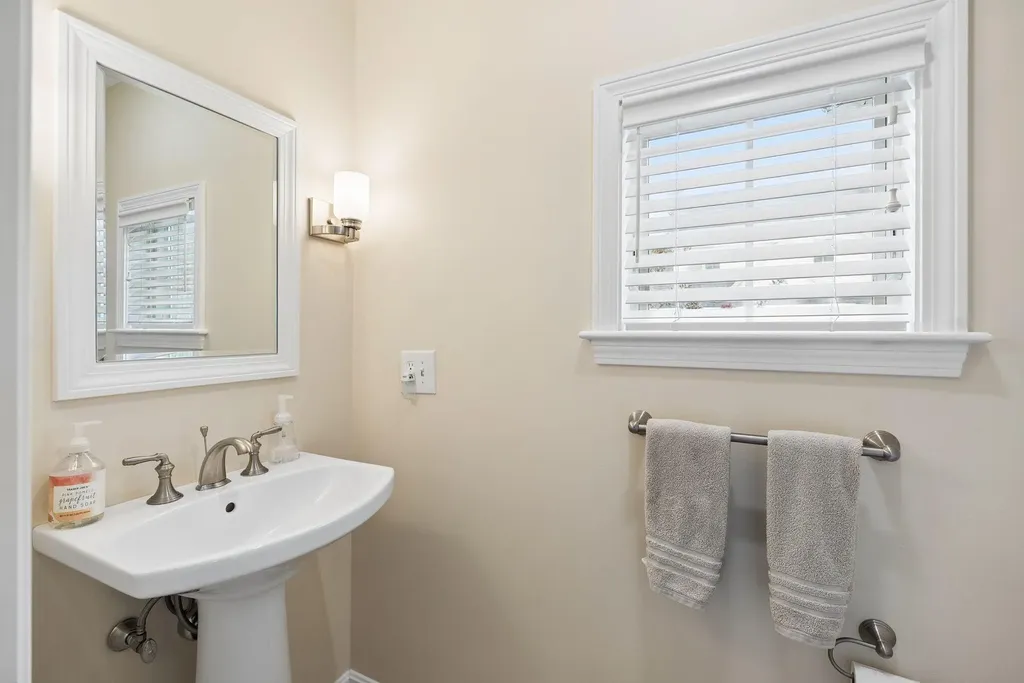 4 Ivy Way Brunswick ME 04011