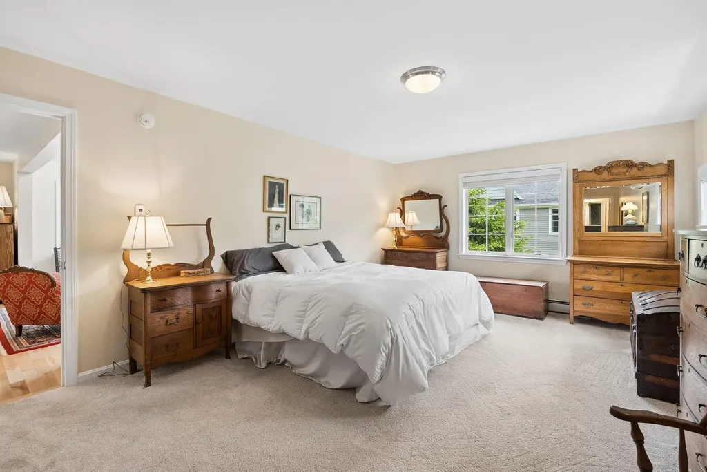 4 Ivy Way Brunswick ME 04011