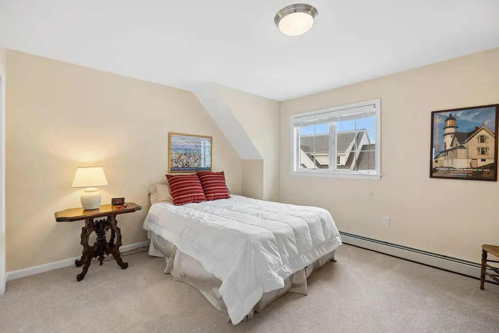 4 Ivy Way Brunswick ME 04011