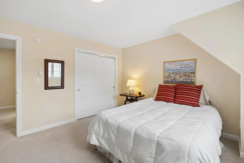 4 Ivy Way Brunswick ME 04011