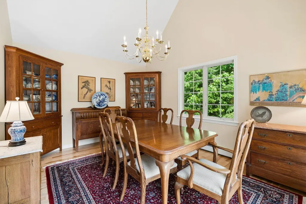 4 Ivy Way Brunswick ME 04011