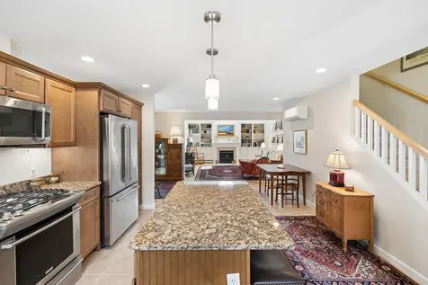 4 Ivy Way Brunswick ME 04011