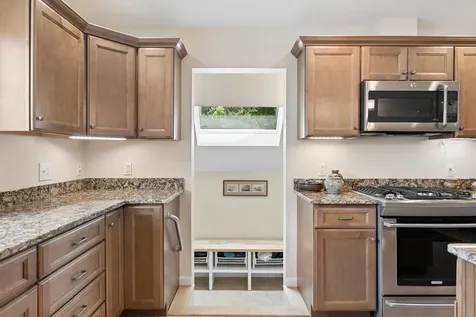 4 Ivy Way Brunswick ME 04011