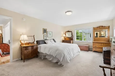 4 Ivy Way Brunswick ME 04011
