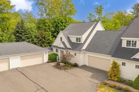 4 Ivy Way Brunswick ME 04011