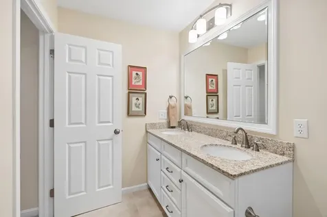 4 Ivy Way Brunswick ME 04011