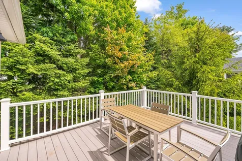4 Ivy Way Brunswick ME 04011