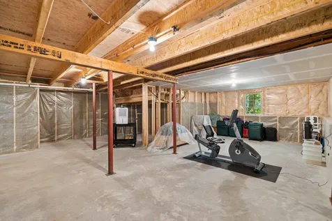 4 Ivy Way Brunswick ME 04011