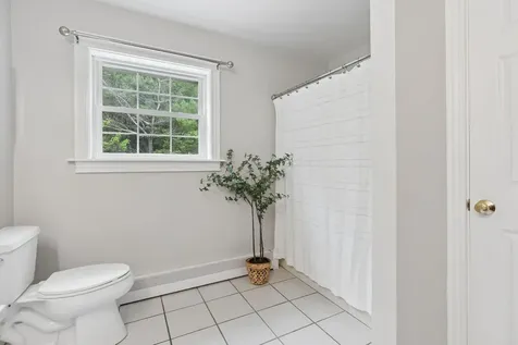 143 Falmouth Road Falmouth ME 04105