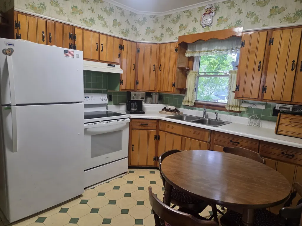 66 Poplar Street Millinocket ME 04462