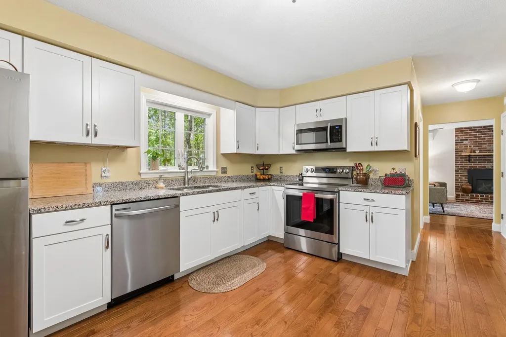 31 Melden Drive Brunswick ME 04011