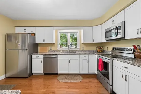 31 Melden Drive Brunswick ME 04011