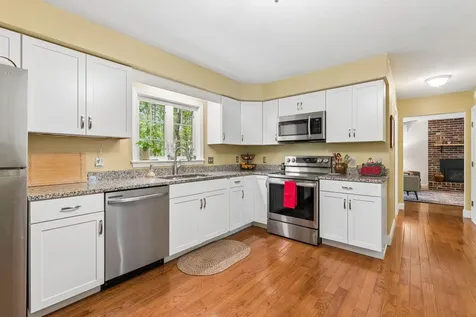 31 Melden Drive Brunswick ME 04011