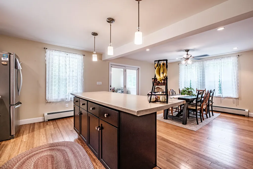 28 Robinson Hill Road Oxford ME 04270
