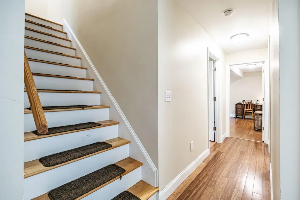 28 Robinson Hill Road Oxford ME 04270