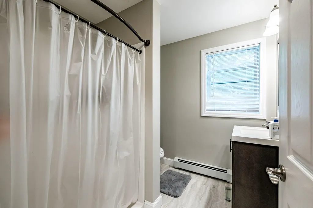 28 Robinson Hill Road Oxford ME 04270