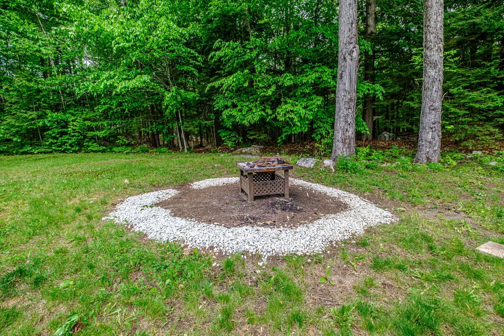 28 Robinson Hill Road Oxford ME 04270