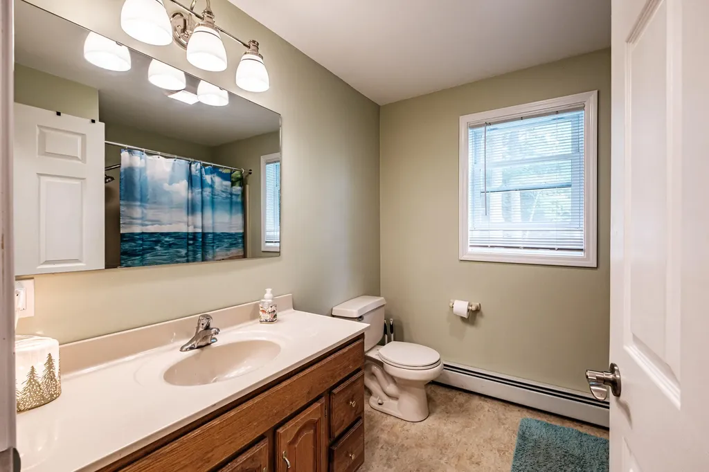 28 Robinson Hill Road Oxford ME 04270