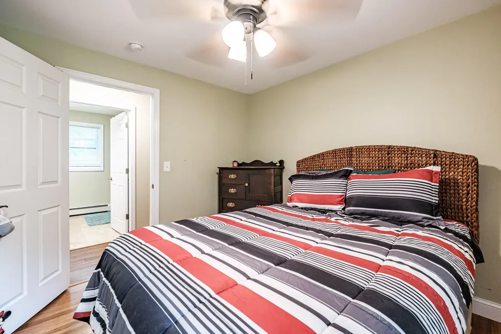28 Robinson Hill Road Oxford ME 04270