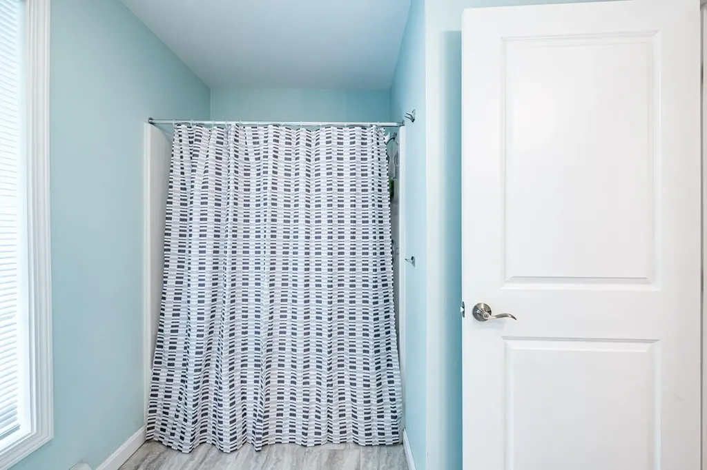 28 Robinson Hill Road Oxford ME 04270