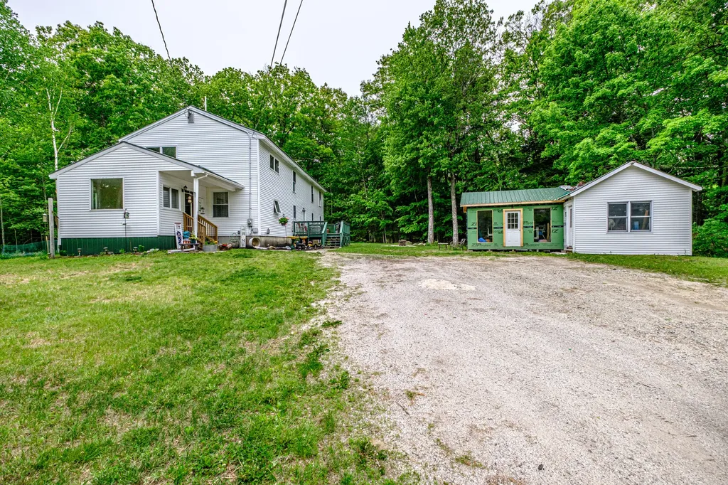 28 Robinson Hill Road Oxford ME 04270