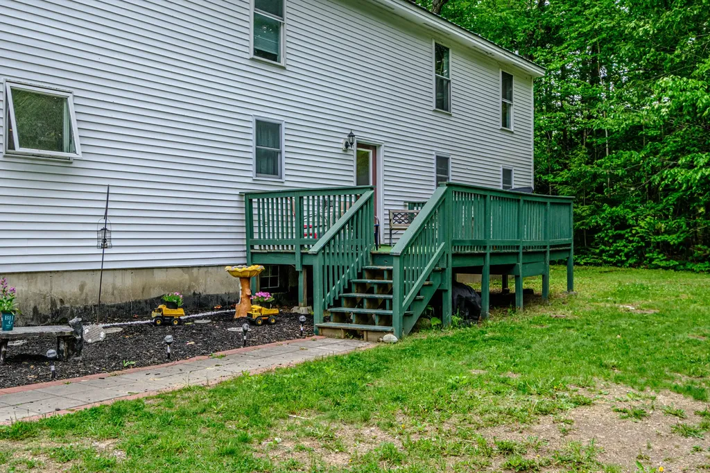 28 Robinson Hill Road Oxford ME 04270