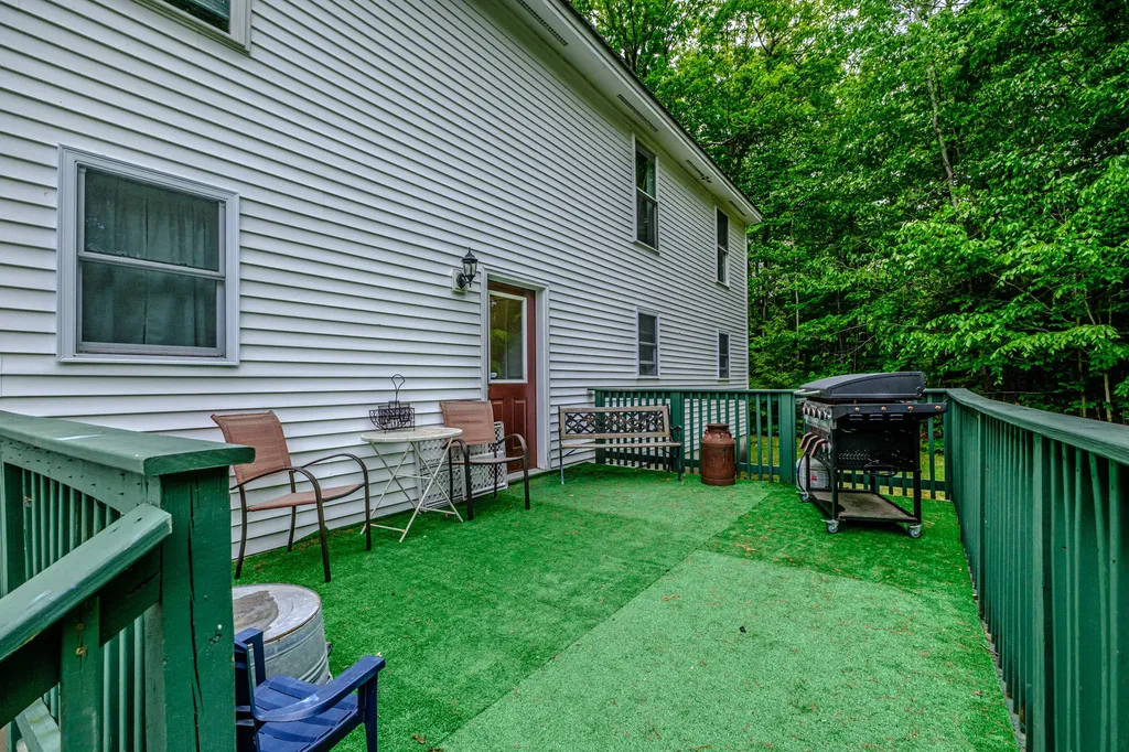 28 Robinson Hill Road Oxford ME 04270