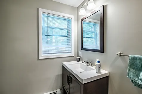 28 Robinson Hill Road Oxford ME 04270