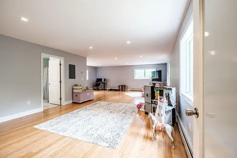 28 Robinson Hill Road Oxford ME 04270
