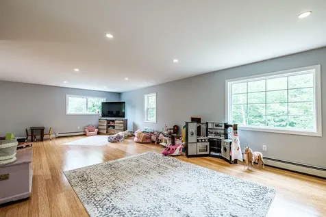 28 Robinson Hill Road Oxford ME 04270