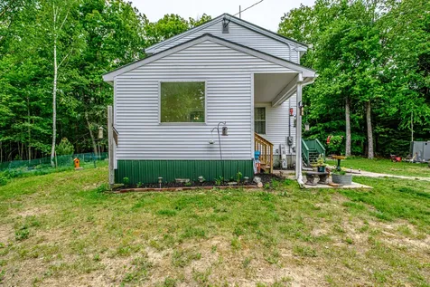 28 Robinson Hill Road Oxford ME 04270
