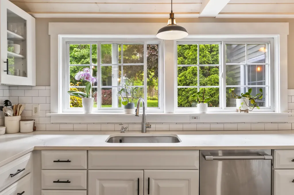 111 Scotland Bridge Road York ME 03909